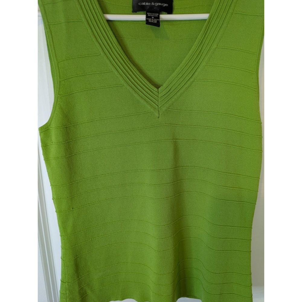 Cable & Gauge Lime Green V-Neck Knit Sweater Vest Sleeveless Top Small